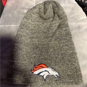 Bronco beenie